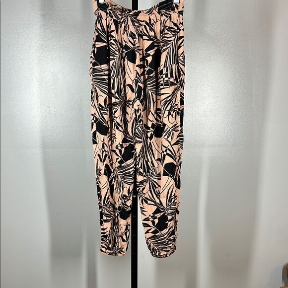 Wild Fable Tropical Print Black Ankle Pants with Wide-Leg Design - Picture 2 of 7